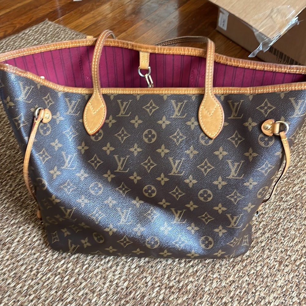 Louis Vuitton Neverfull MM